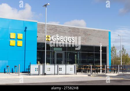 Un nuovo outlet Greggs a Colchester Northern Gateway aprirà a dicembre 2023 dopo essere stato ritardato. Greggs è una catena di panetterie inglesi. Foto Stock