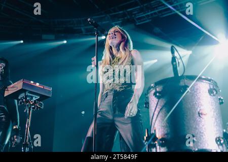 Ellie Goulding dal vivo al Fabruique Milano il 2 novembre 2023 Foto Stock