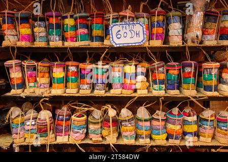 Speciale negozio di saponi a Chefchaouen, Maroc Foto Stock