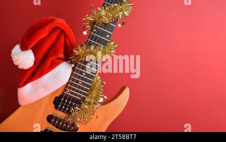 Decorazione A Forma Di Chitarra Per Albero Di Natale – Ornamento In Legno Per Musicisti, Regalo Originale Per Le Feste