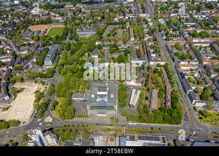 Vista aerea, Musiktheater im Revier MIR con logo PEACE in diverse lingue, Berufskolleg Königstraße, Schalke, Gelsenkirchen, regione della Ruhr, Reno settentrionale Foto Stock