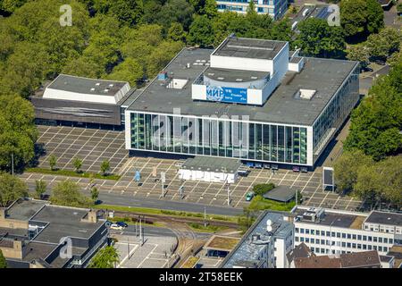 Vista aerea, Musiktheater im Revier MIR, logo PEACE in diverse lingue, Schalke, Gelsenkirchen, regione della Ruhr, Renania settentrionale-Vestfalia, Germania, DE, Euro Foto Stock