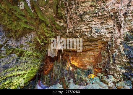 Grotte Di Castellana, Puglia, Italia. Sorgono a meno di due chilometri dalla città nel sud-est di Murge a 330 m.s.l.m. forma di altopiano calcareo Foto Stock