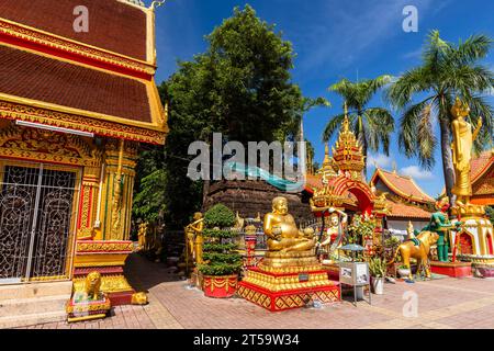 Wat si Muang (Wat Simuong), statue sacre presso il cortile, sala principale, Vientiane, Laos, Sud-Est asiatico, Asia Foto Stock