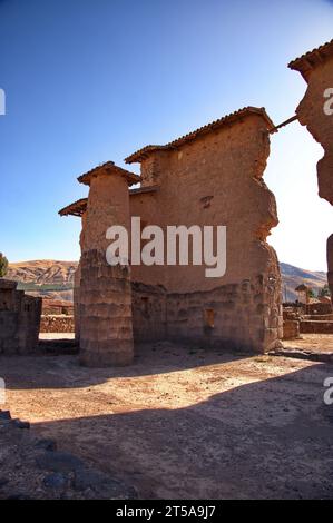 Parco archeologico "Wiracocha" nelle rovine di Raqchi Foto Stock