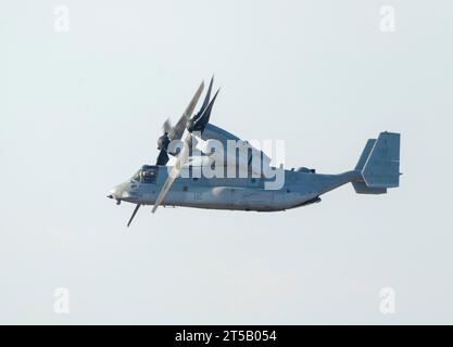 MV 22 Osprey US Military elicottero decolla dall'aeroporto internazionale di Larnaca, Cipro. Foto Stock