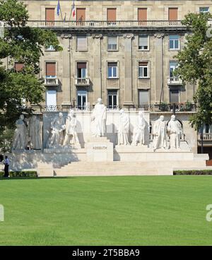 Budapest, B, Ungheria - 20 agosto 2023: Monumento dedicato a Lajos Kossuth de Udvard et Kossuthfalva un nobile e statista ungherese Foto Stock