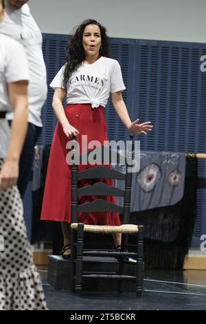 Il soprano Guiomar canto si esibisce durante le prove di Carmen. The Flamenco Musical al Teatro Real di Madrid, 4 novembre 2023, Spagna Foto Stock