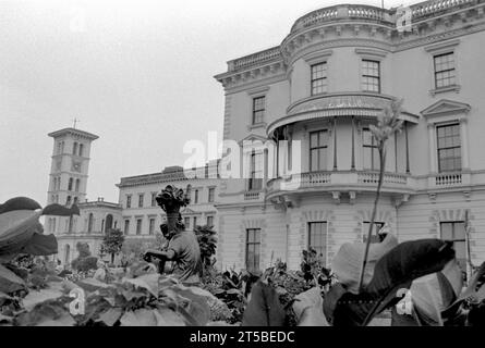 Osbourne House, la villa per le vacanze della Regina Vittoria sull'Isola di Wight, girata sul film Ilford HP5 Foto Stock