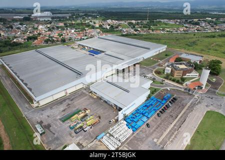 Taubate, SP, Brasile - 4 novembre 2023- Vista all'aperto dello stabilimento Embraer EVE, industria aeronautica brasiliana. Solo per uso editoriale. Foto Stock