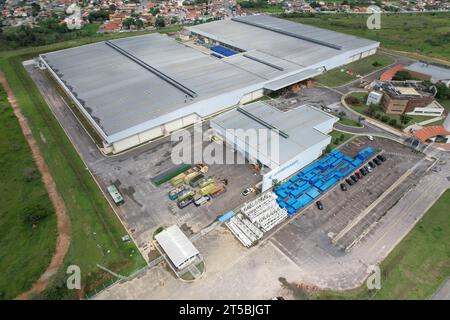 Taubate, SP, Brasile - 4 novembre 2023- Vista all'aperto dello stabilimento Embraer EVE, industria aeronautica brasiliana. Solo per uso editoriale. Foto Stock