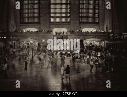 Una splendida foto del Grand Central Terminal, uno dei luoghi di interesse più rappresentativi di New York. La foto cattura la splendida architettura del terminal Foto Stock
