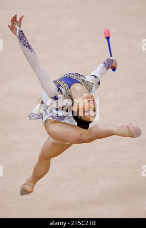 Santiago, Cile. 4 novembre 2023. ALEXANDRE Maria Eduarda del Brasile durante la finale individuale dell'Arco di ginnastica ritmica al Center for Collective Sports al Parque Deportivo National Stadium il 15° giorno dei Giochi Panamericani a Santiago 2023, il 4 novembre 2023, a Santiago, Cile. Crediti: Rodolfo Buhrer/la Imagem/FotoArena/Alamy Live News Foto Stock