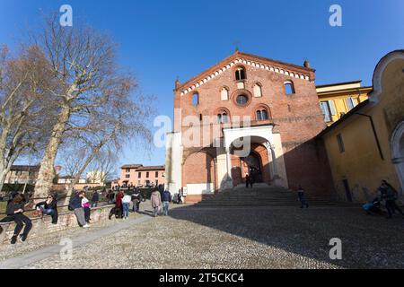 Morimondo, Italia - 17 febbraio 2019: Veduta di Morimondo Foto Stock