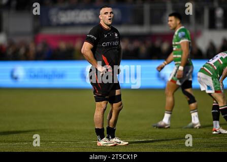 Barnet, Regno Unito. 4 novembre 2023. Premiership Rugby. Saracens Men V Leicester Tigers. Stadio Stone X. Barnet. Ben Earl (Saracens) durante la partita di rugby Saracens Men V Leicester Tigers Gallagher Premiership. Credito: Sport in Pictures/Alamy Live News Foto Stock