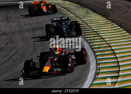 San Paolo, Brasile. 4 novembre 2023. Max Verstappen (NLD) Red Bull Racing RB19. Campionato del mondo di Formula 1, Rd 21, Gran Premio del Brasile, sabato 4 novembre 2023. San Paolo, Brasile. 04.11.2023. Campionato del mondo di Formula 1, Rd 21, Gran Premio del Brasile, San Paolo, Brasile, Sprint Day. Il credito fotografico dovrebbe essere: XPB/Press Association Images. Credito: XPB Images Ltd/Alamy Live News Foto Stock