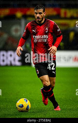 Milano, Italia. 4 novembre 2023. Alessandro Florenzi del Milan in azione durante la partita di serie A italiana AC Milan vs Udinese allo Stadio San Siro di Milano, Italia il 4 novembre 2023 crediti: Piero Cruciatti/Alamy Live News Credit: Piero Cruciatti/Alamy Live News Foto Stock