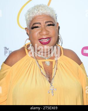 West Hollywood, Stati Uniti. 4 novembre 2023. Luenell arriva all'Imagine Ball 2023 tenutosi al Peppermint Club di West Hollywood, CALIFORNIA, sabato 4 novembre 2023. (Foto di Juan Pablo Rico/Sipa USA) credito: SIPA USA/Alamy Live News Foto Stock