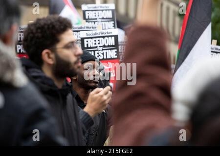 Manchester, Regno Unito. 4 novembre 2023. Free Palestine and END to Gaza Conflict Protest, Manchester 4th November 2023 Credit: Rachel Parsley/Alamy Live News Foto Stock