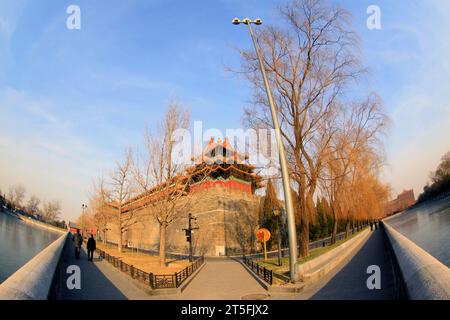 PECHINO - 22 DICEMBRE: Le torrette sudoccidentali della città Proibita, il 22 dicembre 2013, pechino, cina. Foto Stock