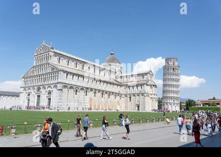Cattedrale di Pisa (Cattedrale di Pisa) alla luce del sole d'estate Foto Stock