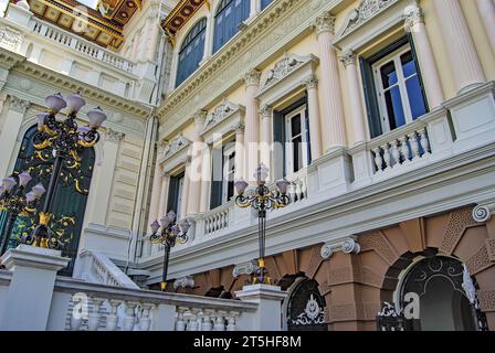 La facciata del Grand Palace di Bangkok. Thailandia Foto Stock