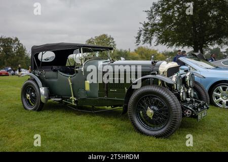 1950 Bentley Tourer «WB 8408» in mostra al Salone privato del Concours d’Elégance che si tiene a Blenheim Palace. Foto Stock