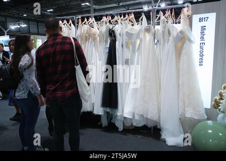 Madrid, Spagna. 5 novembre 2023. 1001 BODAS (MATRIMONI), un evento nel settore dei matrimoni, abiti da sposa, inviti di nozze, fotografi e torte, tra gli altri servizi all'IFEMA di Madrid, 5 novembre 2024 Spagna (foto di Oscar Gonzalez/Sipa USA) (foto di Oscar Gonzalez/Sipa USA) credito: SIPA USA/Alamy Live News Foto Stock