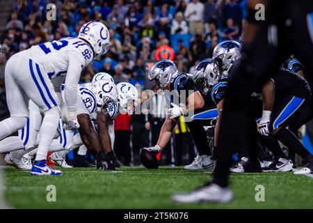 Charlotte, NC, USA. 5 novembre 2023. Gli Indianapolis Colts si schierarono contro i Carolina Panthers nel match-up NFL a Charlotte, NC. (Scott Kinser/Cal Sport Media). Credito: csm/Alamy Live News Foto Stock