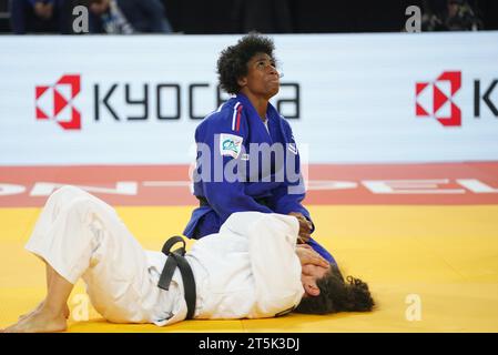 Marie Eve Gahie (fra) vince la finale femminile di -70 kg contro Madina Taimazova (AIN) durante i Campionati europei di Judo Seniors il 4 novembre 2023 a Sud de France Arena Montpellier, Francia crediti: SCS/Soenar Chamid/AFLO/Alamy Live News Foto Stock