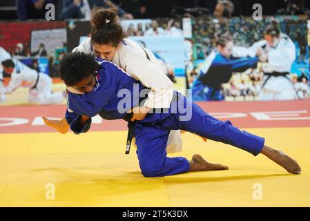 Marie Eve Gahie (fra) vince la finale femminile di -70 kg contro Madina Taimazova (AIN) durante i Campionati europei di Judo Seniors il 4 novembre 2023 a Sud de France Arena Montpellier, Francia crediti: SCS/Soenar Chamid/AFLO/Alamy Live News Foto Stock