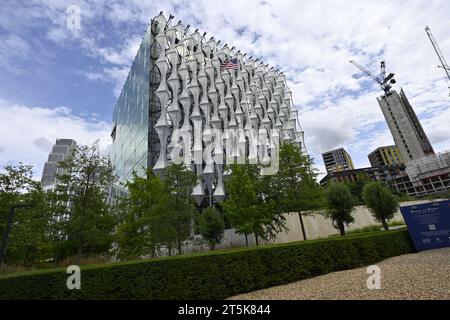 Una vista della nuova Ambasciata americana a Nine Elms Londra Inghilterra Foto Stock