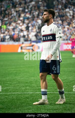 Vancouver, Canada. 5 novembre 2023. Vancouver, British Columbia, Canada, 5 novembre 2023: Tristan Blackmon (6 Vancouver Whitecaps FC) in azione durante la Major League Soccer Playoffs Round 1 partita 2 tra Vancouver Whitecaps FC e Los Angeles FC al BC Place Stadium di Vancouver, British Columbia, Canada (SOLO USO EDITORIALE). (Amy Elle/SPP) credito: SPP Sport Press Photo. /Alamy Live News Foto Stock