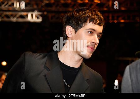 Tom Blyth bei der Premiere des Kinofilms "Die Tribute von Panem - la Ballata degli uccelli canori e dei serpenti" im Zoo Palast. Berlino, 05.11.2023 Foto Stock