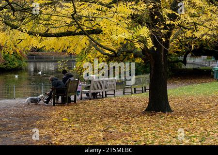 Jephson Giardini in autunno, Leamington Spa Warwickshire, Inghilterra, Regno Unito Foto Stock