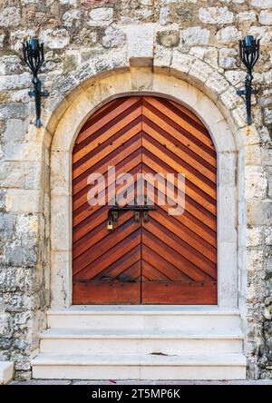 La magica città vecchia di Budva in Montenegro Foto Stock