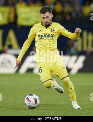 Villarreal, Spagna. 5 novembre 2023. Alex Baena del Villarreal CF durante la partita di la Liga tra il Villarreal CF e l'Athletic Club ha giocato allo Stadio la Cerámica il 5 novembre a Villarreal, in Spagna. (Foto di Jose Torres/PRESSINPHOTO) crediti: PRESSINPHOTO SPORTS AGENCY/Alamy Live News Foto Stock