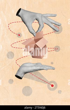 Immagine collage verticale di colori bianco e nero che le persone tengono con le dita danno vita a una piccola scatola di cartone braccio dipinto su un percorso isolato su sfondo beige Foto Stock