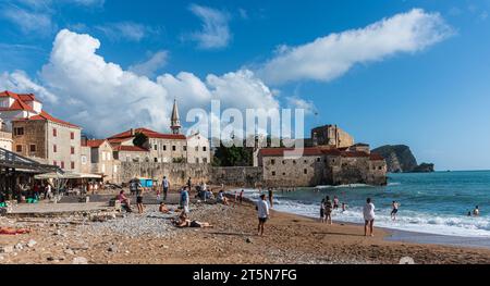 La magica città vecchia di Budva in Montenegro Foto Stock