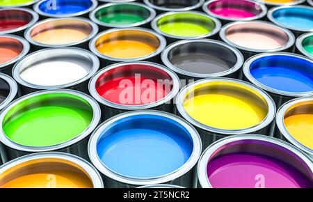 gruppo di lattine riempite con vernice colorata. rendering 3d. Foto Stock