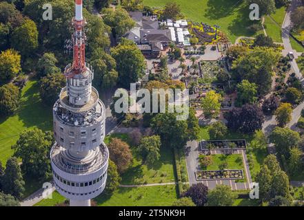 Vista aerea, Westfalenpark, cima del Florianturm con piattaforma panoramica, ristorante an den Wasserbecken e giardini, Ruhrallee, Dortmund, area della Ruhr, Foto Stock