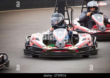 Nave da crociera Norwegian Bliss per Norwegian Cruise Line, pista da corsa speedway Foto Stock