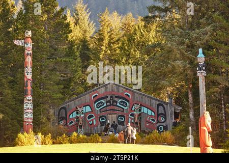 Alaska Ketchikan, pali totem nel VILLAGGIO NATIVO DI SAXMAN Foto Stock