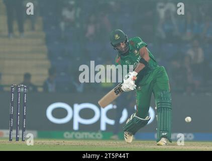 Nuova Delhi, Delhi, India. 6 novembre 2023. Mahmudullah Riyad del Bangladesh durante la partita n. 38 della ICC Men's Cricket World Cup (ODI) tra Sri Lanka e Bangladesh all'Arun Jaitley Stadium, New Delhi, India, il 6 novembre 2023 (Credit Image: © Avijit Das/ZUMA Press Wire) SOLO USO EDITORIALE! Non per USO commerciale! Foto Stock