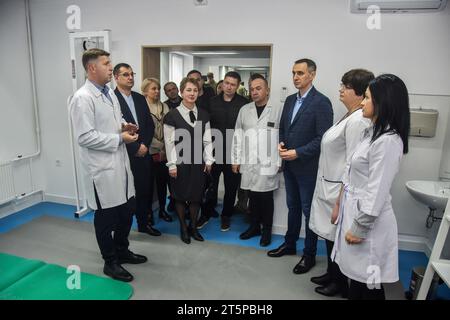 Leopoli, Ucraina. 28 ottobre 2023. Ministro della salute dell'Ucraina Viktor Lyashko durante una visita a Leopoli. Credito: SOPA Images Limited/Alamy Live News Foto Stock