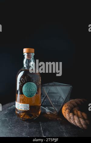 Roe & Co Whiskey Bottle, Thomas Street, Dublino Foto Stock