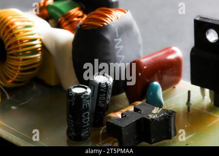 Primo piano del vecchio circuito stampato Foto Stock