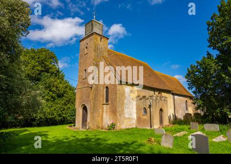 Chiesa di San Leonardo a Grade II* edificio storico a Badlesmere, Kent Foto Stock