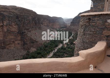 Ammira la famosa gola di Amtoudi nel Maroc meridionale Foto Stock