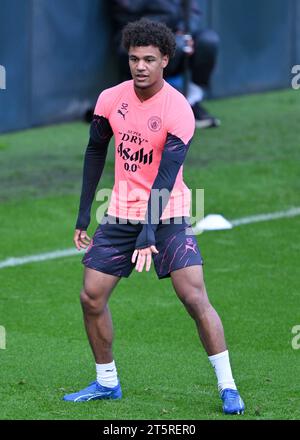 Manchester, Inghilterra, 6 novembre 2023. Oscar Bobb 52# di Manchester City, durante la sessione di allenamento Manchester City UEFA Champions League Open (Credit Image: ©Cody Froggatt/Alamy Live News) Foto Stock